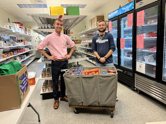 Students helping out at the university food pantry