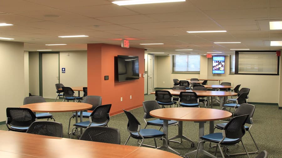 Schwartz Programming Space with tables and chairs