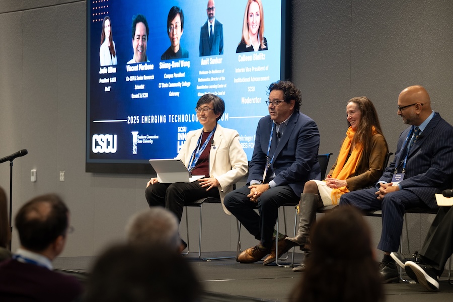 Speakers at the merging Technologies Forum