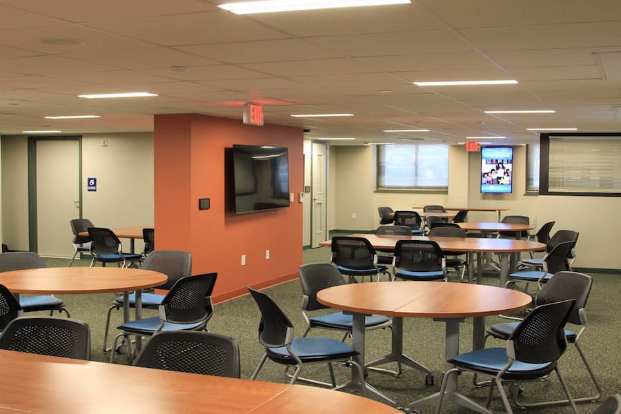 Schwartz Programming space with tables and chairs